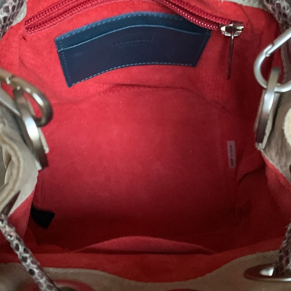 Hammitt James Small Bucket Bag in Frosted Grey with Gorgeous Unique Strap!! EUC! - Picture 6 of 7